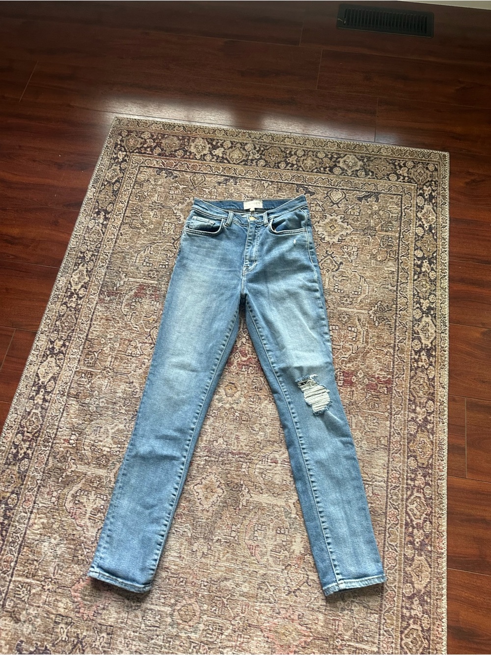 Current Elliot C/E straight leg distressed women’s jeans 27